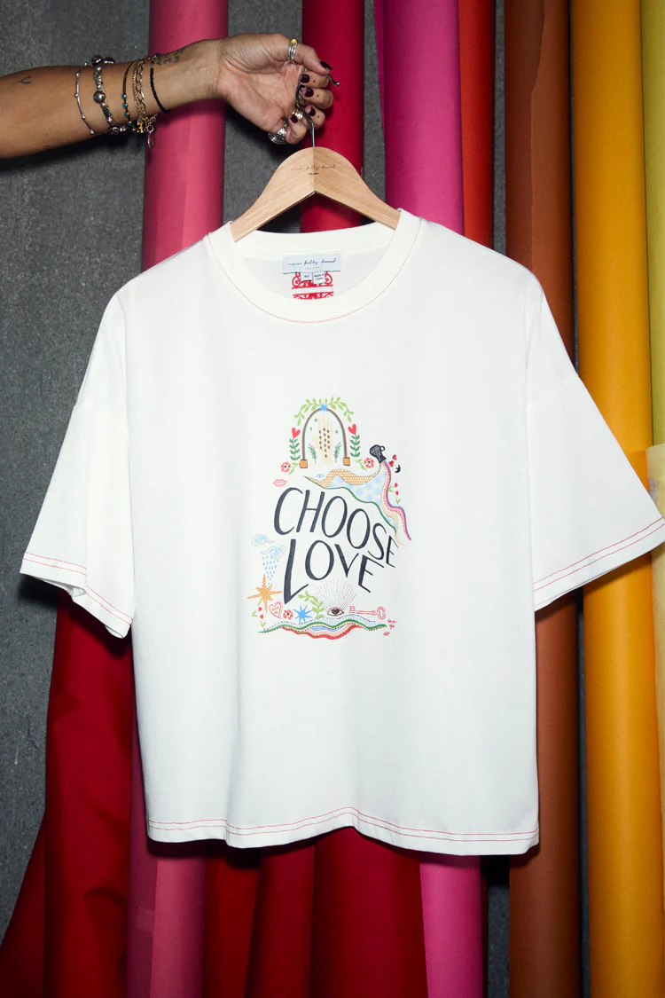 Choose Love T-Shirt - Image 4