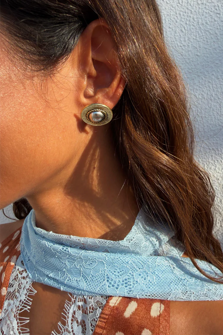 Deloris Silver Circle Earrings - Image 4