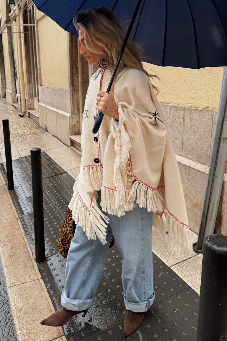 Western Knitted Cape - Image 8
